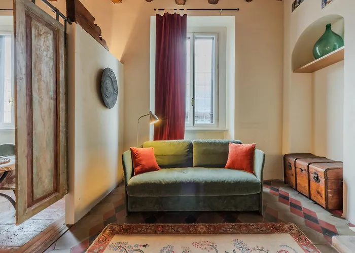 Easytopstay - Porta Garibaldi Antique Charm